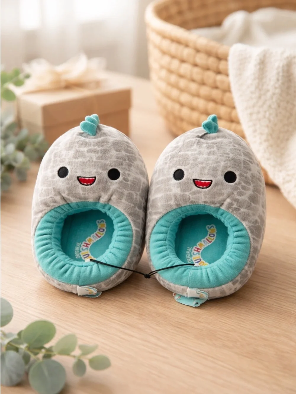 NWT Squishmallow Unisex Gray & Teal Dinosaur Plush Slippers - Size 4/5